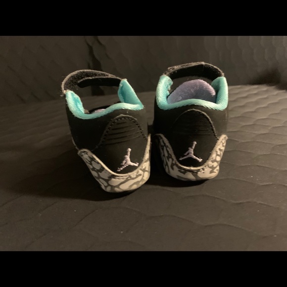 Shoes - Picture 3 of 5